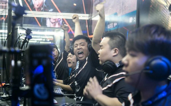 除此之外 除此之外