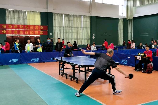 牛棚或外野 牛棚或外野